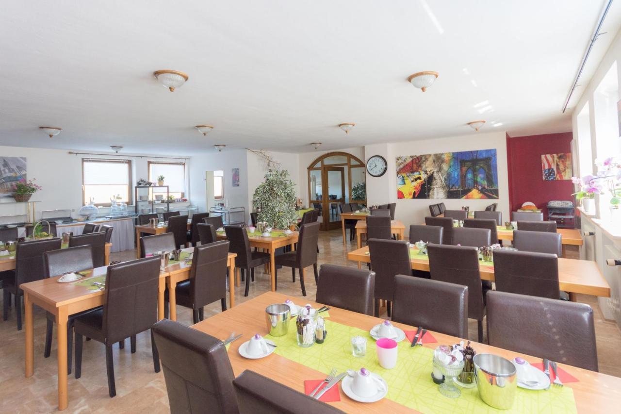 Hotel Bartholomaeus Zeitlarn Екстериор снимка